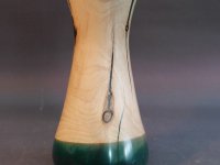 Vase aus Ilex mit grünem Epoxidharz, D=11cm, H=20cm mit einem Glaseinsatz 3x20cm